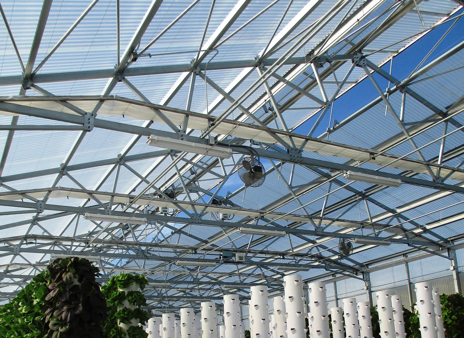 imgi_22_aeroponic-greenhouse-tower-garden-2